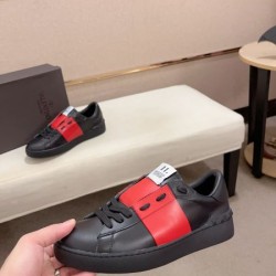 VALENTINO ヴァレンティノ 最新作入荷 2024SS メンズ用 カジュアルシューズ