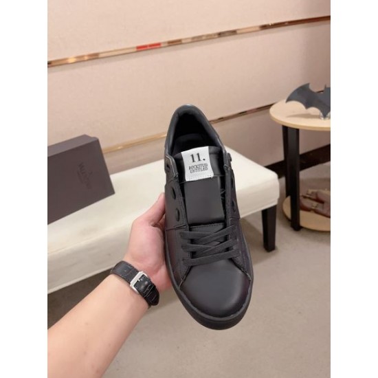 VALENTINO ヴァレンティノ 最新作入荷 2024SS メンズ用 カジュアルシューズ VALENTINO ヴァレンティノ 最新作入荷 2024SS メンズ用 カジュアルシューズ
