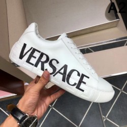 VERSACE ヴェルサーチェ 最終価格セール 2024SS メンズ用 カジュアルシューズ