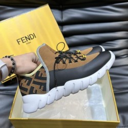 FENDI フェンデイ 今年のトレンドを先取り 2024SS メンズ用 スニーカー