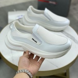 PRADA プラダ 大人買い必須なこの春夏 2024SS メンズ用 スニーカー