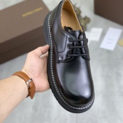 BOTTEGA VENETA ボッテガヴェネタ ギフトＯＫ 2024SS メンズ用 ビジネスシューズ