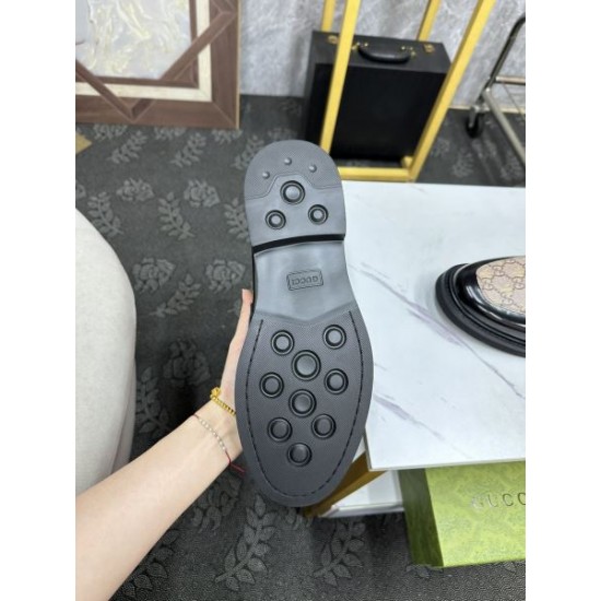 GUCCI グッチ 印象に残るデザイン 2024SS メンズ用 ビジネスシューズ GUCCI グッチ 印象に残るデザイン 2024SS メンズ用 ビジネスシューズ