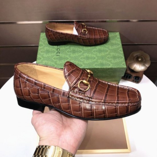 GUCCI グッチ 心惹かれるスタイル 2024SS メンズ用 ビジネスシューズ GUCCI グッチ 心惹かれるスタイル 2024SS メンズ用 ビジネスシューズ