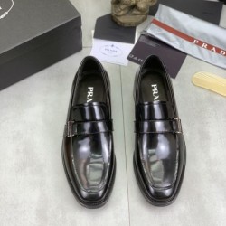 PRADA プラダ 新作セール価格でゲット 2024SS メンズ用 ビジネスシューズ 
