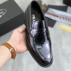 PRADA プラダ 希少！取り扱い店舗限定 2024SS メンズ用 ビジネスシューズ 
