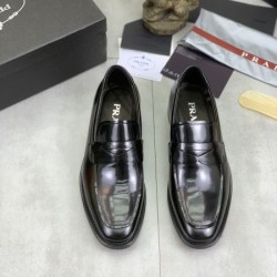 PRADA プラダ 希少！取り扱い店舗限定 2024SS メンズ用 ビジネスシューズ 
