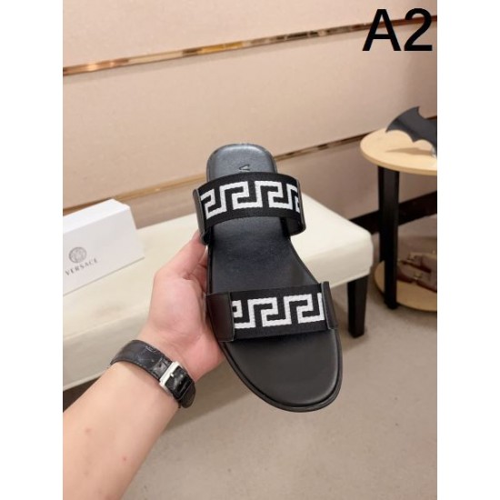 VERSACE ヴェルサーチェ 海外限定アイテム 2024SS メンズ用 サンダル VERSACE ヴェルサーチェ 海外限定アイテム 2024SS メンズ用 サンダル