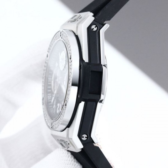 2024SS 今年も大活躍間違いなし HUBLOT ウブロ 時計 ウォッチ