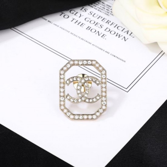 2024SS CHANEL シャネル ブローチ 日本でも大人気のモデル