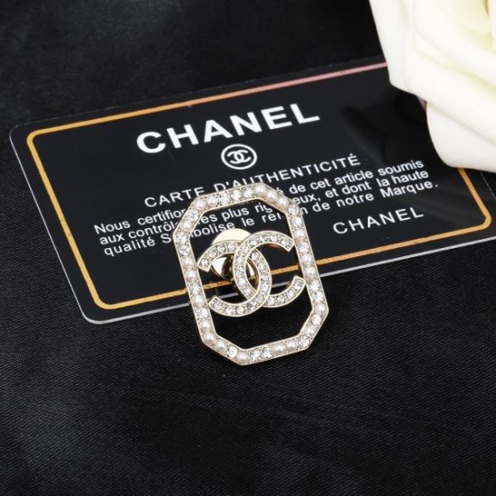 2024SS CHANEL シャネル ブローチ 日本でも大人気のモデル