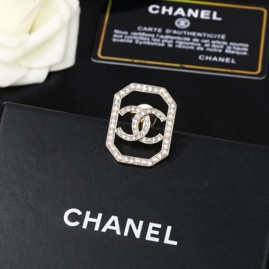 2024SS CHANEL シャネル ブローチ 日本でも大人気のモデル