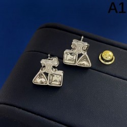 2024SS CELINE セリーヌ イヤリング 今季はファション感漂う