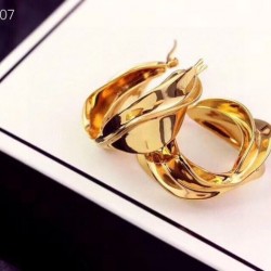 2024SS CELINE セリーヌ イヤリング 今すぐ買えちゃう！新着