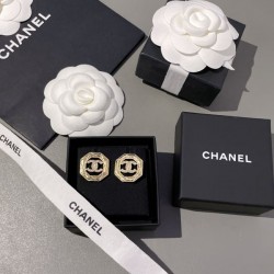 2024SS CHANEL シャネル イヤリング さりげないおしゃれを楽しめ