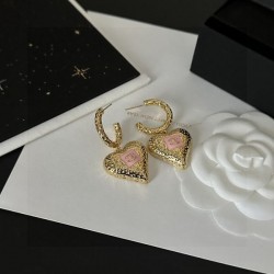 2024SS CHANEL シャネル イヤリング 上品ですっきり、好感度抜群