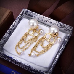 2024SS DIOR ディオール イヤリング 春夏は継続系のトレンド
