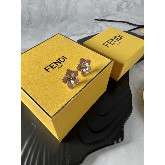 2024SS FENDI フェンデイ イヤリング 夢中になる夏季新作が続出