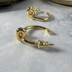 2024SS FENDI フェンデイ イヤリング 著名人やセレブも愛用する