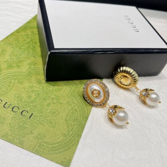 2024SS GUCCI グッチ イヤリング カジュアルスタイルを軽快に 2024SS GUCCI グッチ イヤリング カジュアルスタイルを軽快に