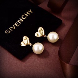 2024SS GIVENCHY ジバンシィ イヤリング クリスマスプレゼントにも