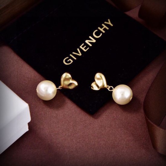 2024SS GIVENCHY ジバンシィ イヤリング クリスマスプレゼントにも