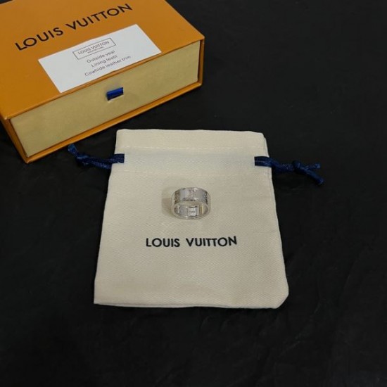 2024SS LOUIS VUITTON ルイヴィトン リング きちんと感が強い