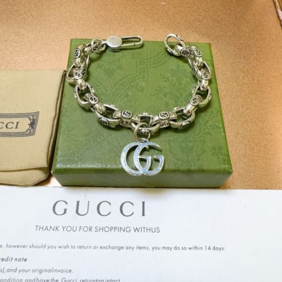 2024SS GUCCI グッチ ブレスレット 今っぽいスタイルに決まる