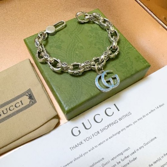 2024SS GUCCI グッチ ブレスレット 今っぽいスタイルに決まる