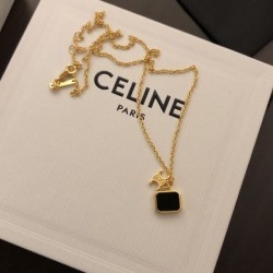 2024SS CELINE セリーヌ ネックレス この夏は目を引くスタイル