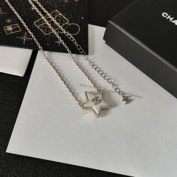 2024SS CHANEL シャネル ネックレス 上品なカジュアルコーデに