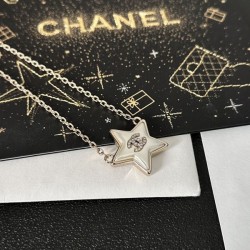 2024SS CHANEL シャネル ネックレス 上品なカジュアルコーデに