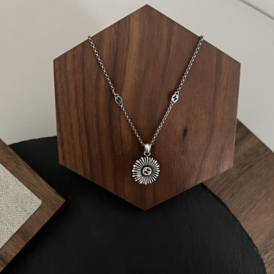 2024SS GUCCI グッチ ネックレス デイリー使いに実用性抜群 2024SS GUCCI グッチ ネックレス デイリー使いに実用性抜群