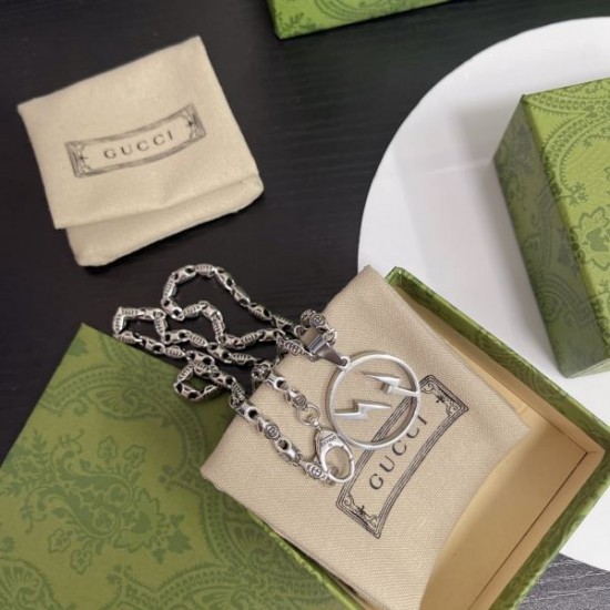 2024SS GUCCI グッチ ネックレス 春夏のおしゃれを楽しんで 2024SS GUCCI グッチ ネックレス 春夏のおしゃれを楽しんで