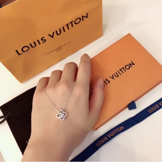 2024SS LOUIS VUITTON ルイヴィトン ネックレス 長時間持続可能 2024SS LOUIS VUITTON ルイヴィトン ネックレス 長時間持続可能