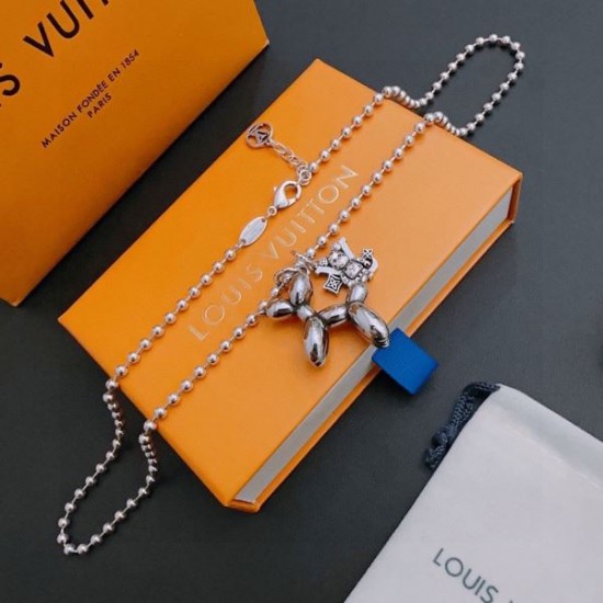2024SS LOUIS VUITTON ルイヴィトン ネックレス 夏に欲しい定番 2024SS LOUIS VUITTON ルイヴィトン ネックレス 夏に欲しい定番