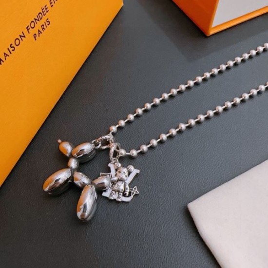 2024SS LOUIS VUITTON ルイヴィトン ネックレス 夏に欲しい定番 2024SS LOUIS VUITTON ルイヴィトン ネックレス 夏に欲しい定番