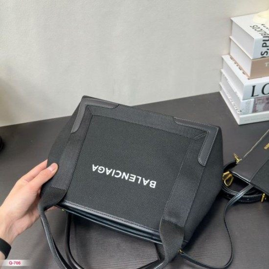 超レアな入手困難品 2024SS トートバッグ BALENCIAGA バレンシアガ 超レアな入手困難品 2024SS トートバッグ BALENCIAGA バレンシアガ
