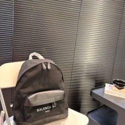 存在感絶大スタイル 2024SS バックパック BALENCIAGA バレンシアガ