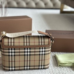 ロングシーズン活躍 2024SS ショルダーバッグ BURBERRY バーバリー