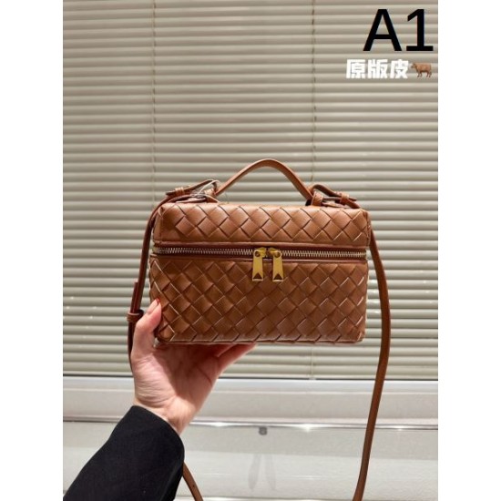 最新作入荷 2024SS トートバッグ BOTTEGA VENETA ボッテガヴェネタ