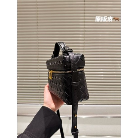 最新作入荷 2024SS トートバッグ BOTTEGA VENETA ボッテガヴェネタ