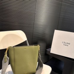 大人っぽいスタイルが完成 2024SS ショルダーバッグ CELINE セリーヌ