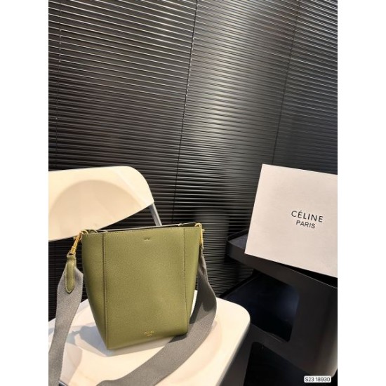 大人っぽいスタイルが完成 2024SS ショルダーバッグ CELINE セリーヌ 大人っぽいスタイルが完成 2024SS ショルダーバッグ CELINE セリーヌ
