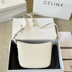 特に話題なの上品　即完売 2024SS ショルダーバッグ CELINE セリーヌ