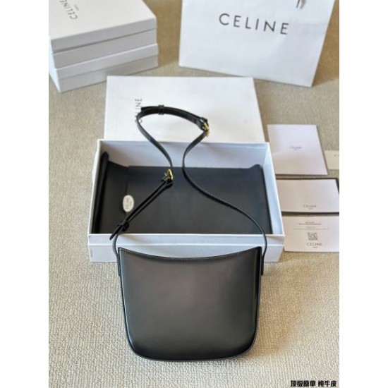 特に話題なの上品　即完売 2024SS ショルダーバッグ CELINE セリーヌ