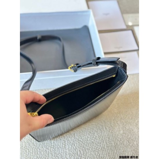 特に話題なの上品　即完売 2024SS ショルダーバッグ CELINE セリーヌ