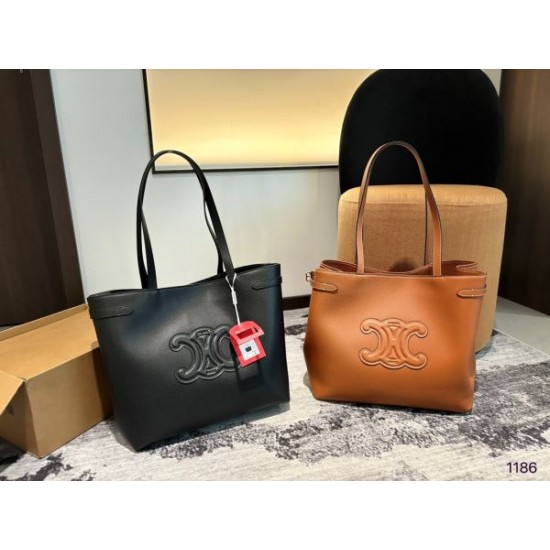相性が良く断然オススメ 2024SS トートバッグ CELINE セリーヌ 相性が良く断然オススメ 2024SS トートバッグ CELINE セリーヌ