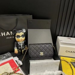 シーズンの流行にチェック 2024SS ショルダーバッグ CHANEL シャネル