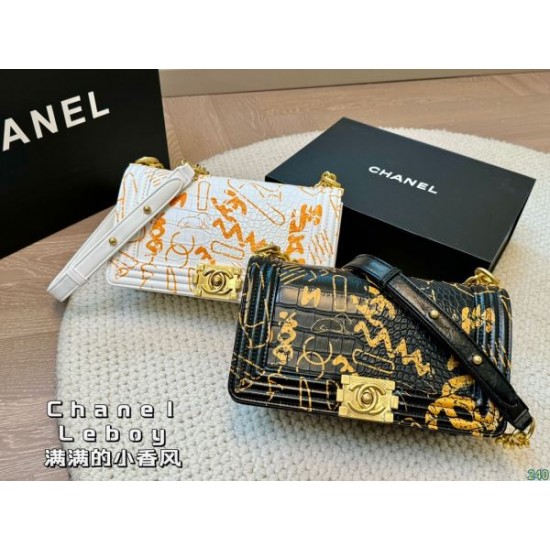 先シーズンに引き続き新品 2024SS ショルダーバッグ CHANEL シャネル 先シーズンに引き続き新品 2024SS ショルダーバッグ CHANEL シャネル